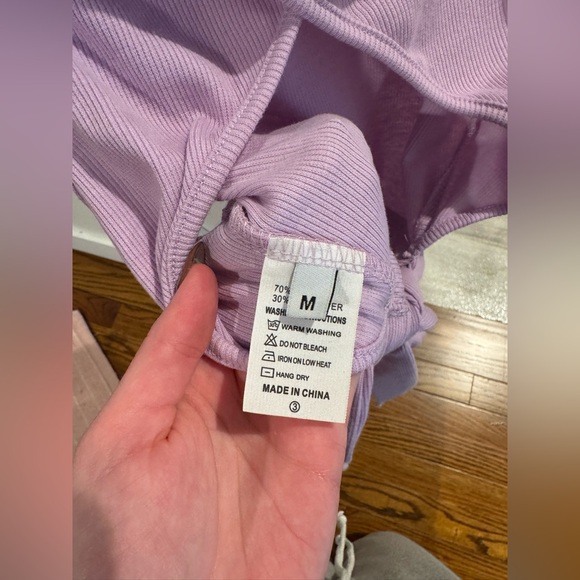 Tie in the back shirt Size Medium Color Purple - Picture 4 of 4